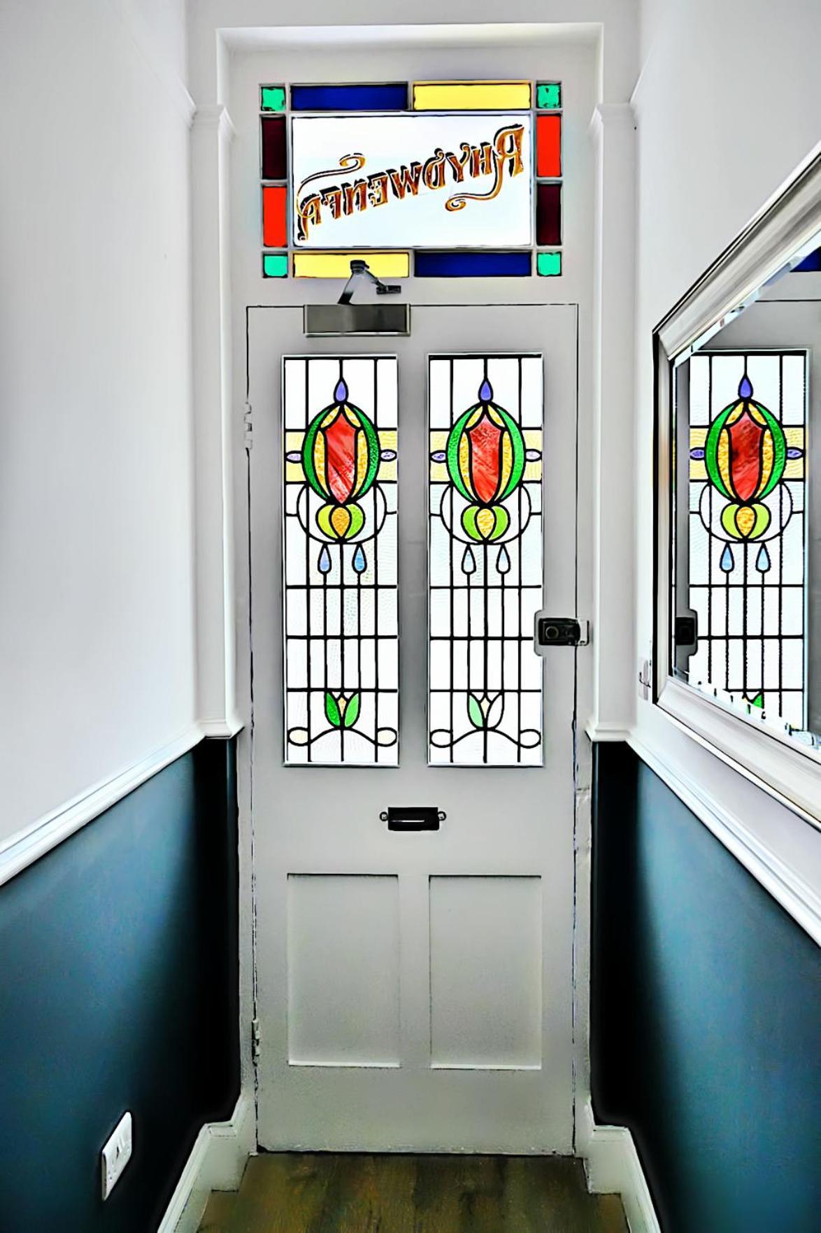 Porthmadog, Sleeps 11, 5 Bedrooms, 5 Bathrooms, Mountain Views 外观 照片