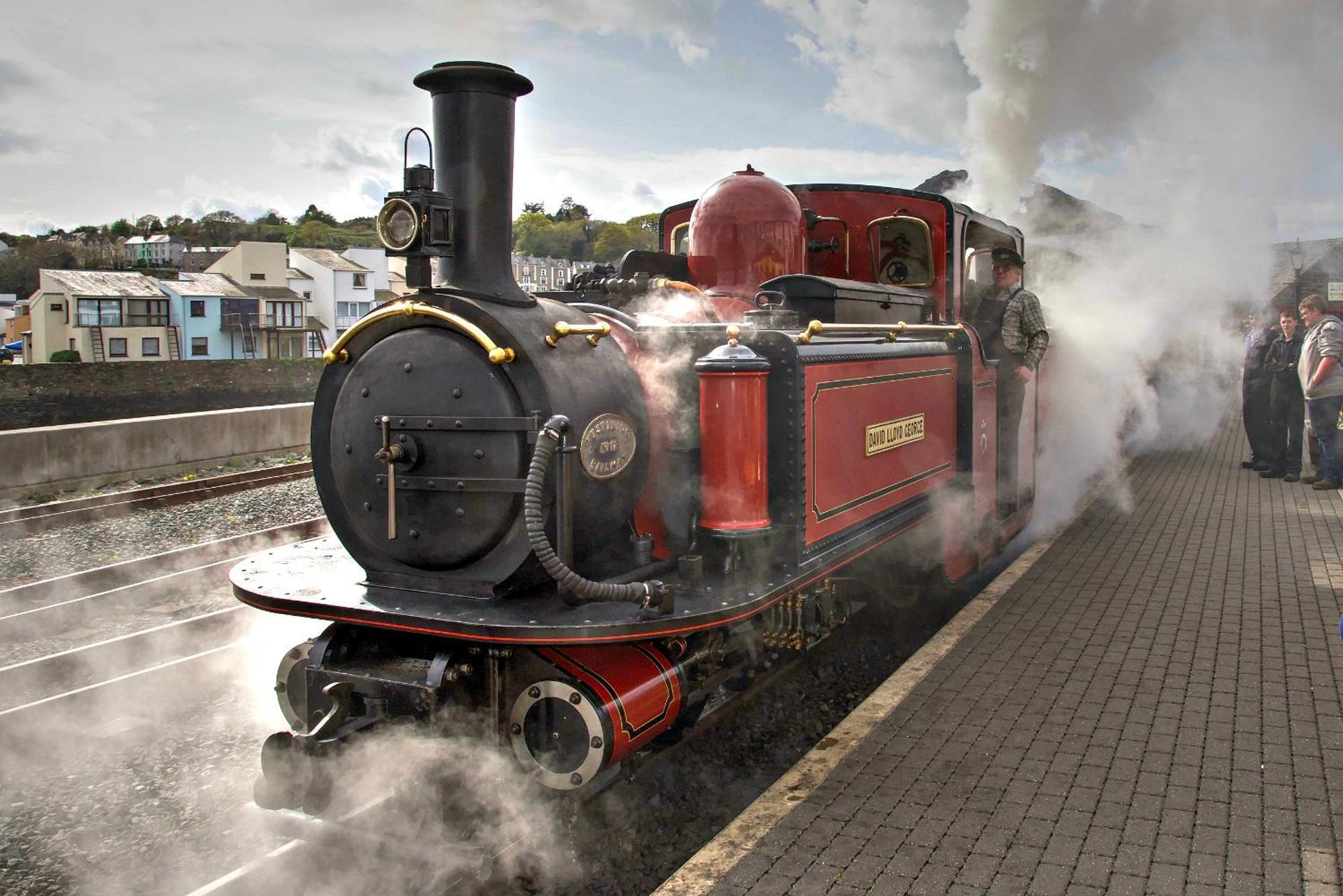 Porthmadog, Sleeps 11, 5 Bedrooms, 5 Bathrooms, Mountain Views 外观 照片