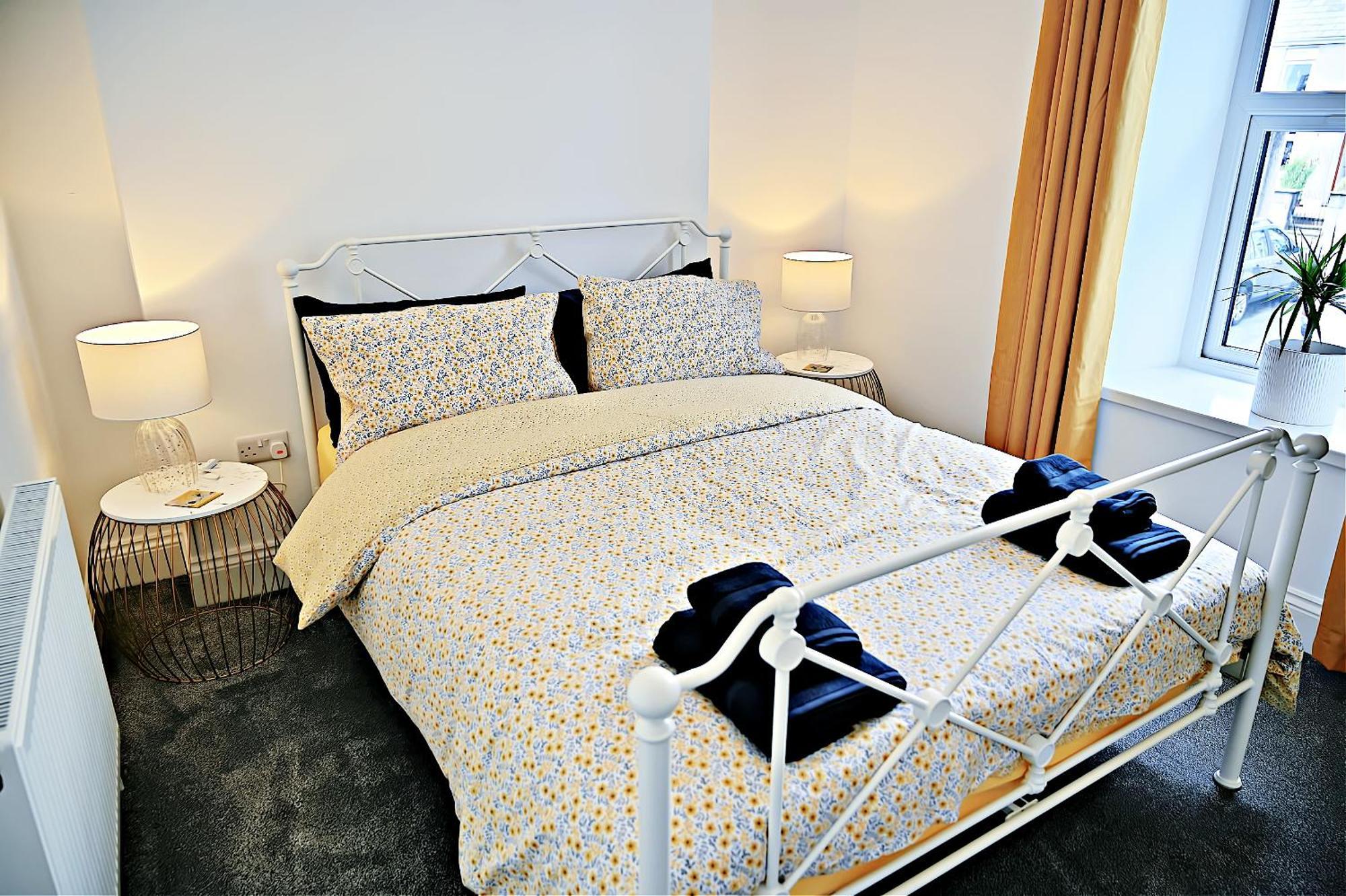 Porthmadog, Sleeps 11, 5 Bedrooms, 5 Bathrooms, Mountain Views 外观 照片